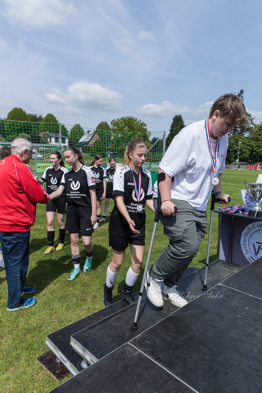 Bild 68 - wBJ SH-Pokalfinale  Holstein-Kiel - SV Viktoria : Ergebnis: 1:0